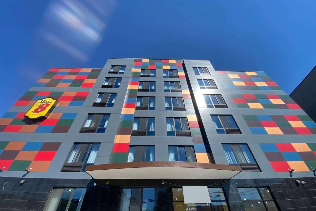 Hotel Super 8 By Wyndham Brooklyn Williamsburg New York Esterno foto