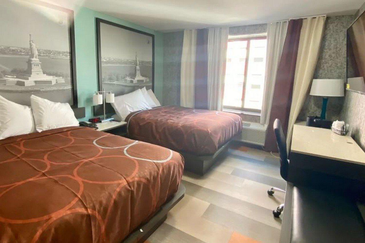 Hotel Super 8 By Wyndham Brooklyn Williamsburg New York Esterno foto